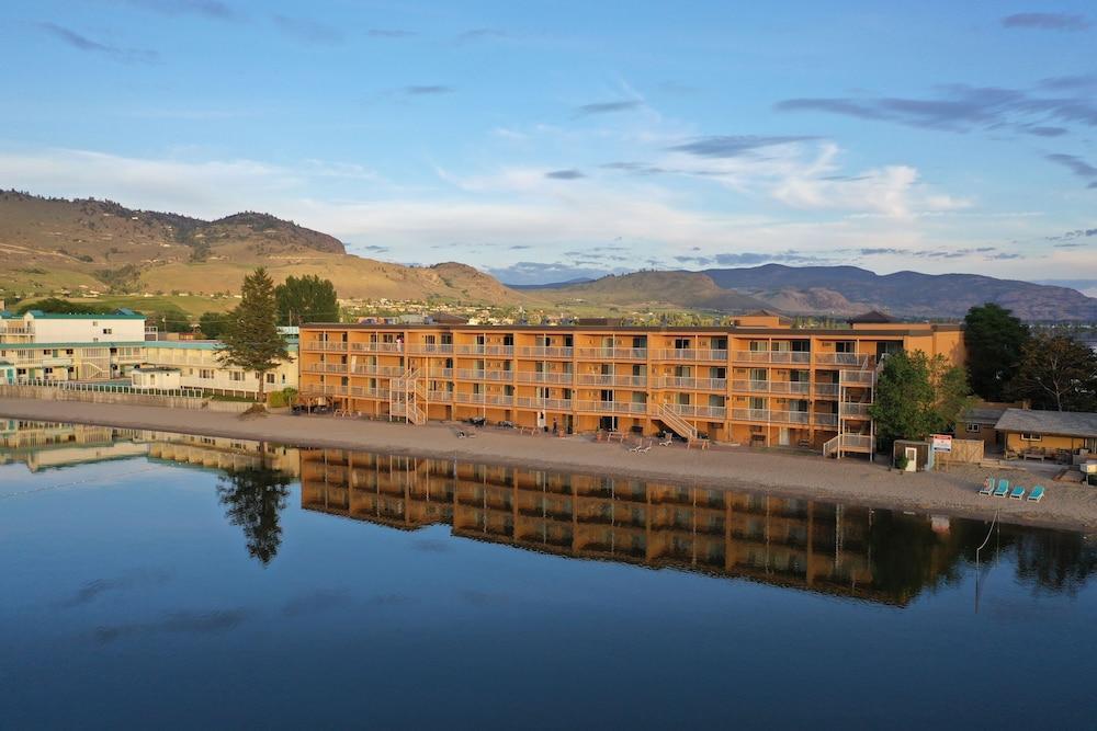 Coast Hotel